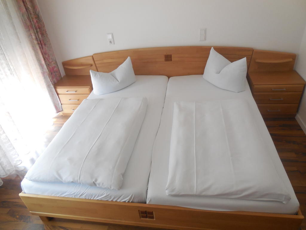 Hotel Garni Am Hechenberg ماينتس الغرفة الصورة